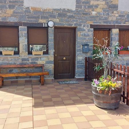 Apartamentos Castiello De Jaca 3000 Eksteriør bilde