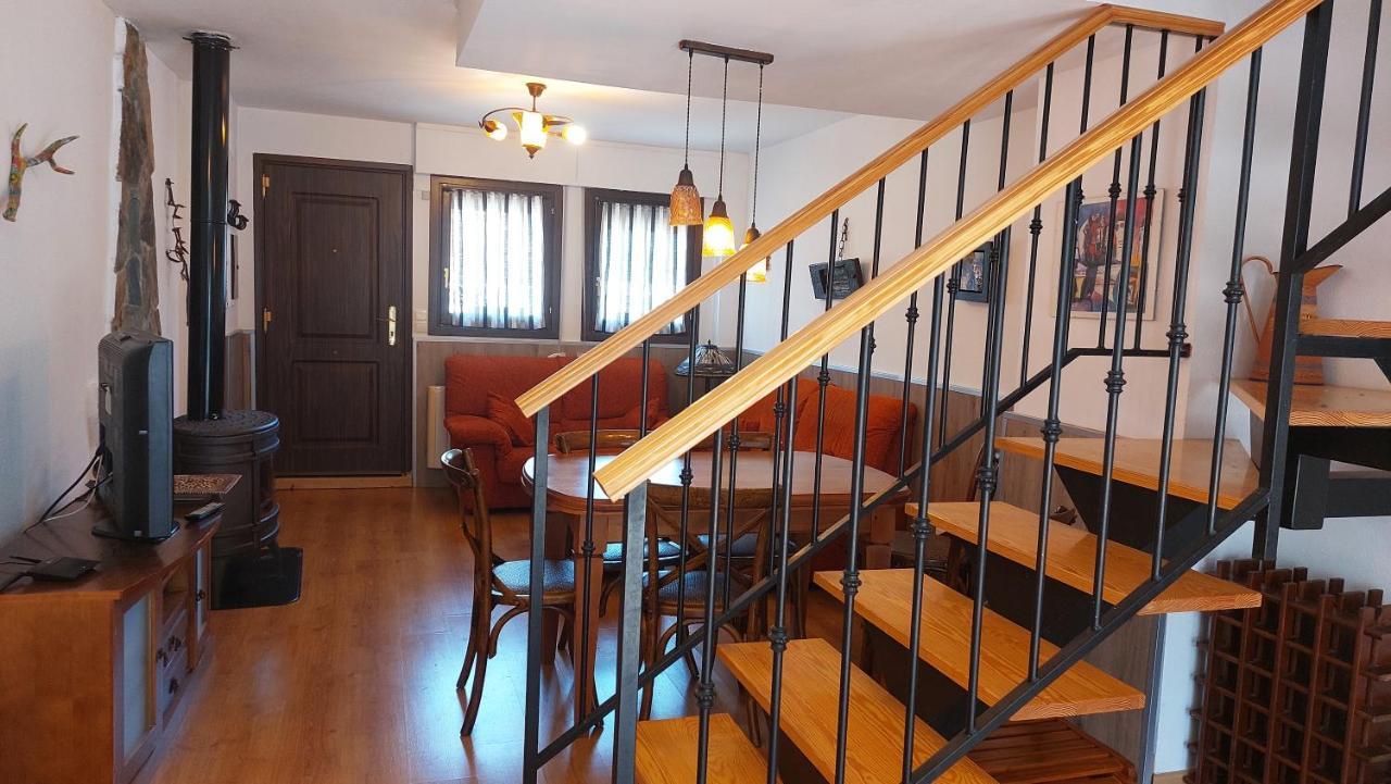 Apartamentos Castiello De Jaca 3000 Eksteriør bilde