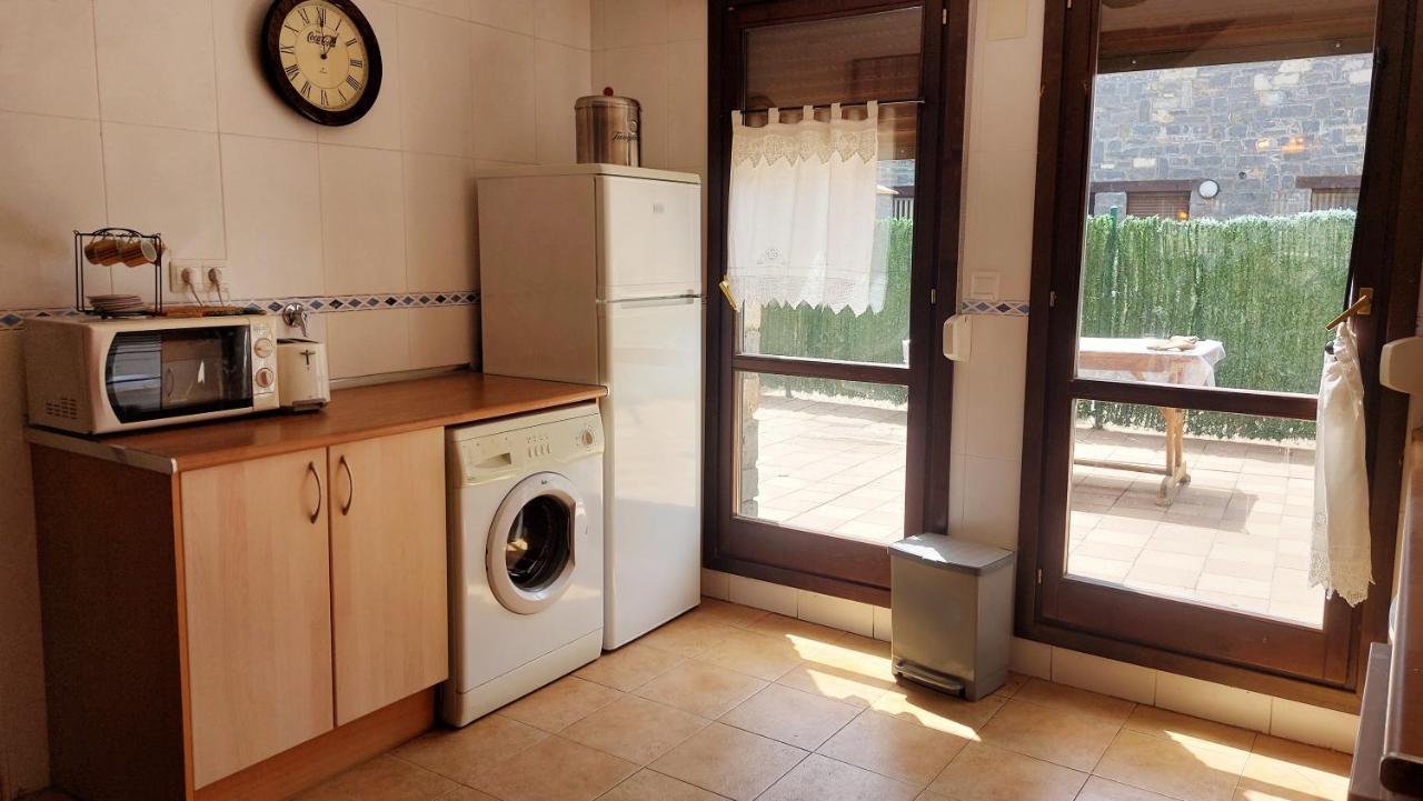 Apartamentos Castiello De Jaca 3000 Eksteriør bilde